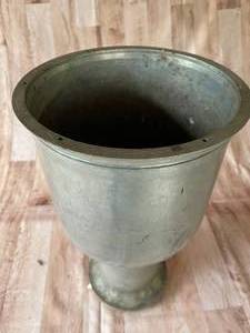 lot 54 image: Large Metal Garden Planter