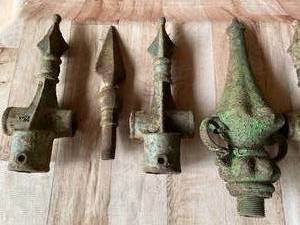 lot 77 image: Vintage Rusty Fence Top Finials