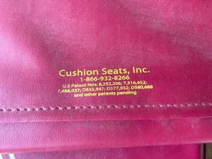 lot 86 image: 6 Minnesota Gophers Seat Cushions  by Seats Incorporated