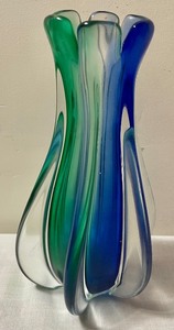 lot 1 image: Vintage Cobalt Blue Condiment Server & Art Glass Vase