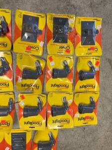 lot 231 image: Floodlight Fixture Lot