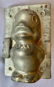 lot 133 image: Vintage Multi Sided Cookie Cutter and Chocolate Molds