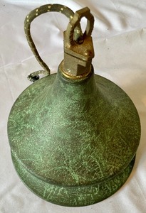 lot 132 image: Vintage Ceiling Mount Light Fixture