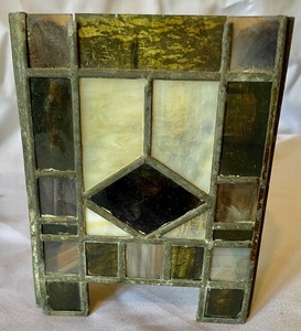 lot 137 image: Stained Glass Decor