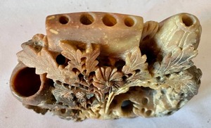 lot 154 image: Carved Chinese Ink Well Soapstone Figurine