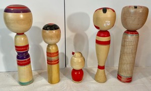 lot 318 image: Japanese Kokishi Dolls