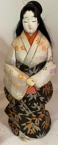 lot 184 image: Delightful Asian Figurine Dolls