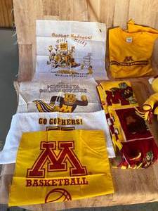 lot 259 image: U of M Memorabilia
