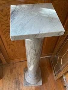 lot 282 image: Marble Pedestal