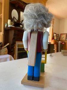 lot 391 image: Einstein Abacus Steinbach Nutcracker