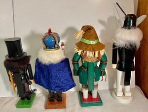 lot 365 image: 4 Nifty Nutcrackers