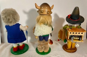 lot 315 image: 3 Steinbach Smokers