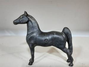 lot 3 image: Vintage Cast Iron Still Bank-Horse 6x6