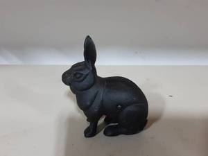 lot 5 image: Vintage Cast Iron Still Bank-Rabbit 4x4