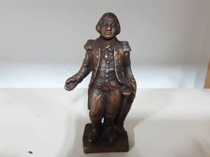 lot 8 image: Vintage Cast Iron George Washington Still Bank 6