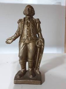 lot 9 image: Vintage Cast Iron George Washington Still Bank 6-12