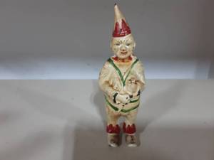 lot 12 image: Vintage Cast Iron Clown Still Bank 6