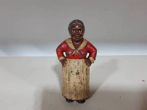 lot 15 image: Vintage Cast Iron Aunt Jemima Still Bank 5-12