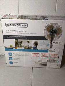 lot 149 image: BLACKDECKER 16-Inch Dual-Blade Stand Fan