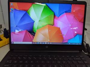 lot 172 image: Hewlett Packard 64GB 14 LED Laptop with Windows 10 Home