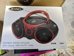 lot 185 image: Crystal Clear Jensen Stereo CD Boombox  AMFM. IPod, MP3, Etc. 