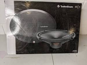 lot 199 image: Rockford Fosgate R169X2 Prime Series 6x9 2-Way Car Speakers