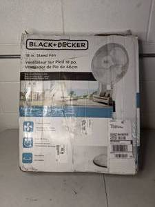 lot 116 image: Set of (2) Fans - BLACKDECKER 18 Pedestal Fan with Remote (White) and Vie Air 20 Inch Turbo Floor Fan