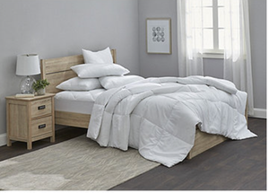 lot 30 image: Beautiful 6-Pc. Queen Bedding Basics Set