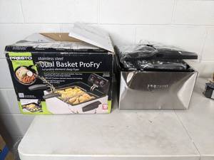 lot 48 image: Presto ProFry 12-Cup Dual-Basket Deep Fryer