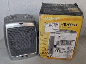 lot 40 image: Cold Try this Lasko Electric Ceramic Heater