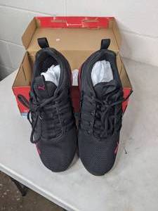 lot 393 image: Shoes - Puma WM Axelion Black-Rose (Women Size 9)