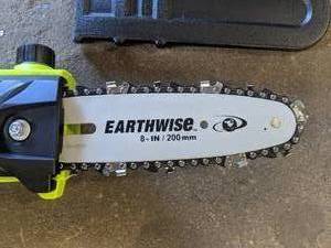 lot 32 image: Earthwise 8-Inch Corded Electric Pole Chainsaw