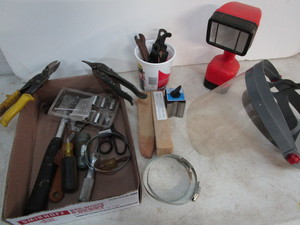 Mag Base, Wiss Cutters