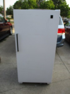 lot 4 image: GE Upright Freezer