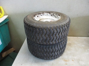 lot 22 image: Snapper Tires and Wheels 16x6.50-8