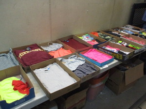 lot 39 image: Teenage Girls Clothes