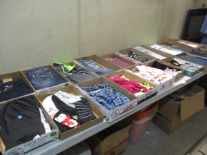 lot 44 image: Teenage Girls Clothes