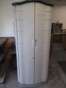 lot 56 image: Rubbermaid Closet Cabinet