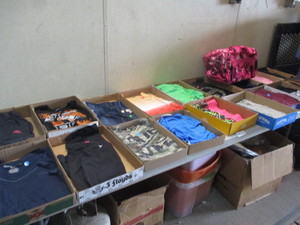 lot 68 image: Teenage Girls Clothes