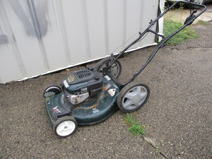 lot 77 image: Craftsman Lawn Mower