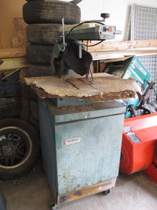 lot 79 image: Dewalt Radial Arm Saw