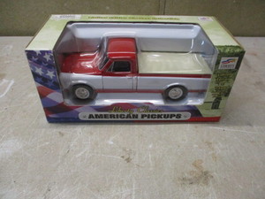 lot 104 image: Diecast Pickup Truck