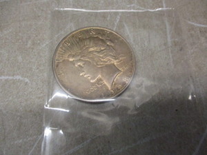 lot 109 image: 1922 Peace Dollar