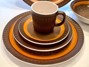 lot 76 image: 1970s Electra Casual Ceramic Japanese Stoneware - Athena Series