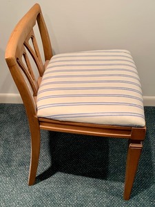 lot 100 image: Vintage Bench