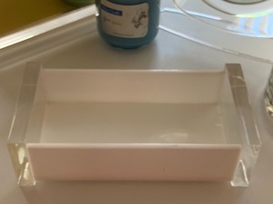 lot 105 image: Decorative Bathroom Accessories