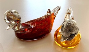 lot 106 image: Two Art Glass Duck Figurines