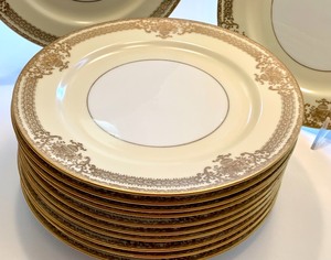 lot 112 image: 12 Noritake Goldgrande Dinner Plates