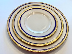 lot 111 image: Syracuse China Set Old Ivory