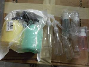 lot 282 image: Box of Various Sizes Spray Bottles...